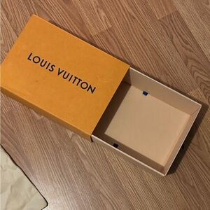Louis Vuitton box